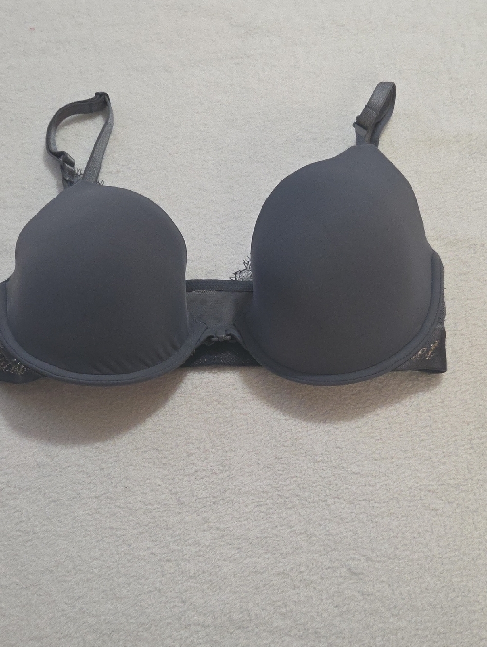 VICTORIAS SECRET BRA